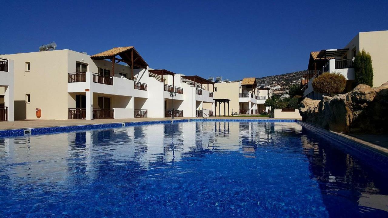 2 Bedroom Poolside Apartment E9 Peyia Exterior photo